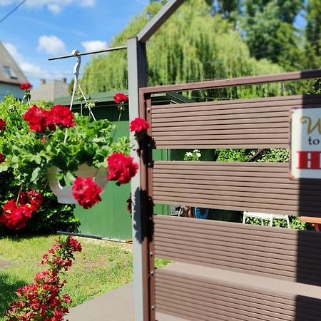 Апартаменти 2+2Szemelyes Apartman Kerttel Секешфегервар Екстер'єр фото