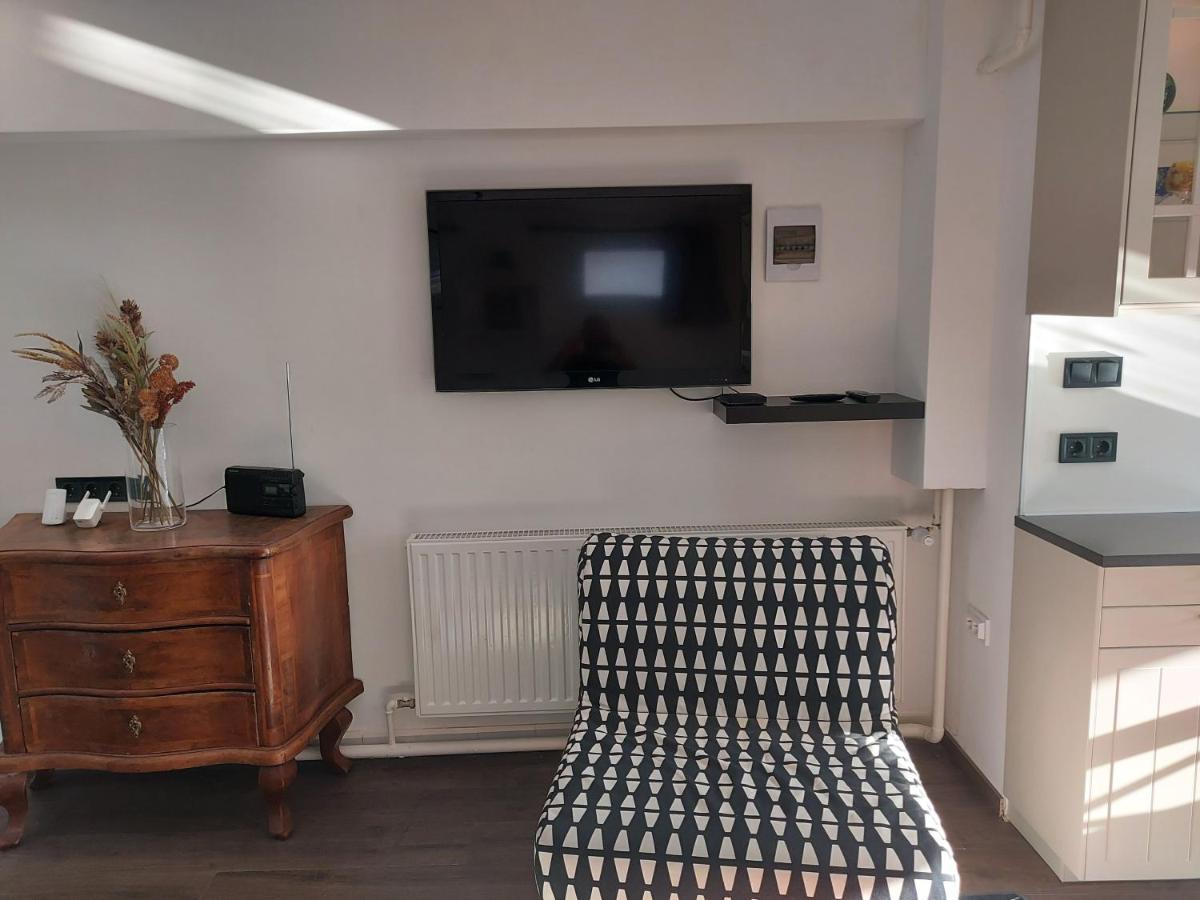 Апартаменти 2+2Szemelyes Apartman Kerttel Секешфегервар Екстер'єр фото